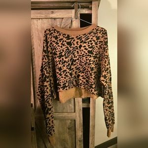 Socialite Leopard Print Fleece Cropped Sweatshirt